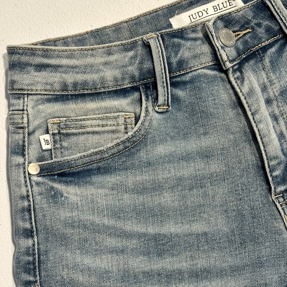 Judy Blue High Waisted Distressed Denim Shorts Womens Small Light Wash JB150184 - Picture 15 of 16